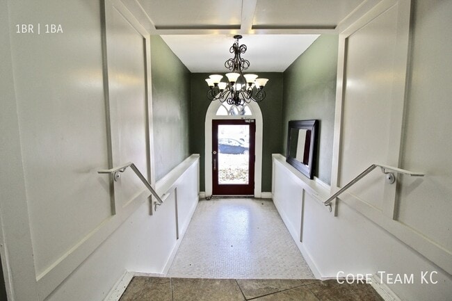 Building Photo - 4328 Roanoke Pkwy