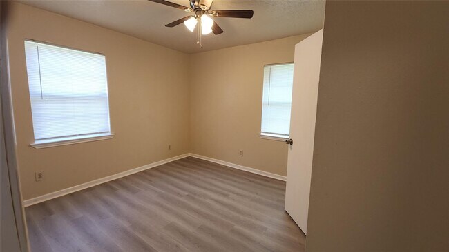 Building Photo - 4415 Groton Dr