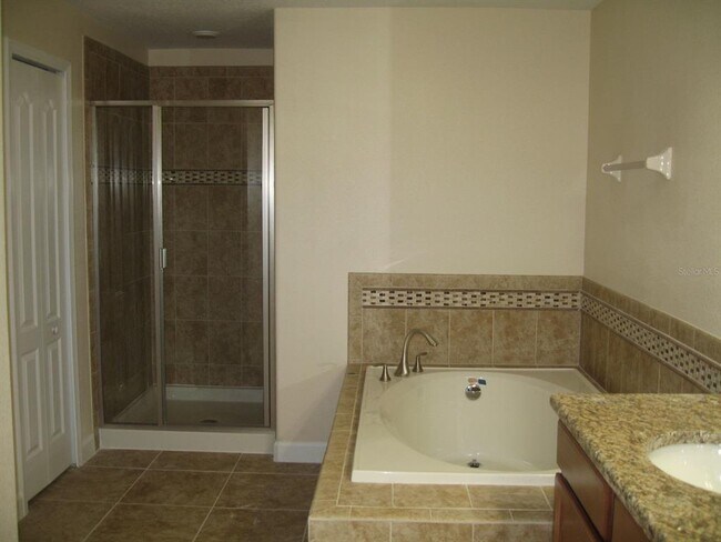 Building Photo - 3566 Rodrick Cir