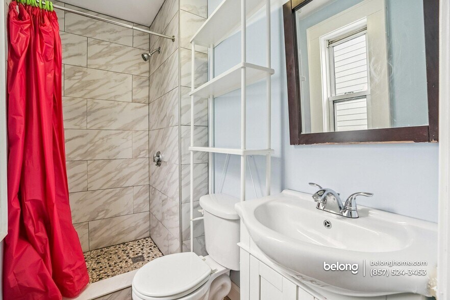 Building Photo - 62 Fuller St