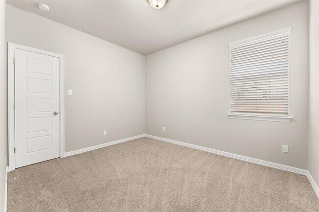 Building Photo - 2306 Dillon Pond Ln