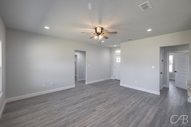Building Photo - 3698 Yamini Dr