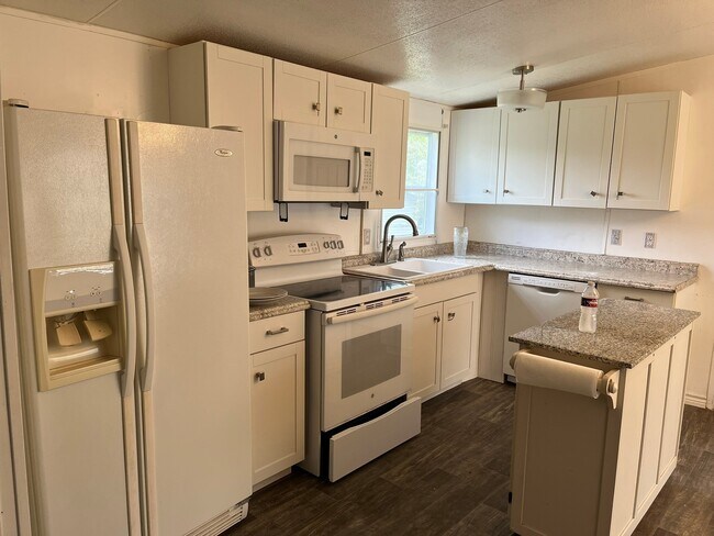 Building Photo - 12732 Pecan Tree Ct