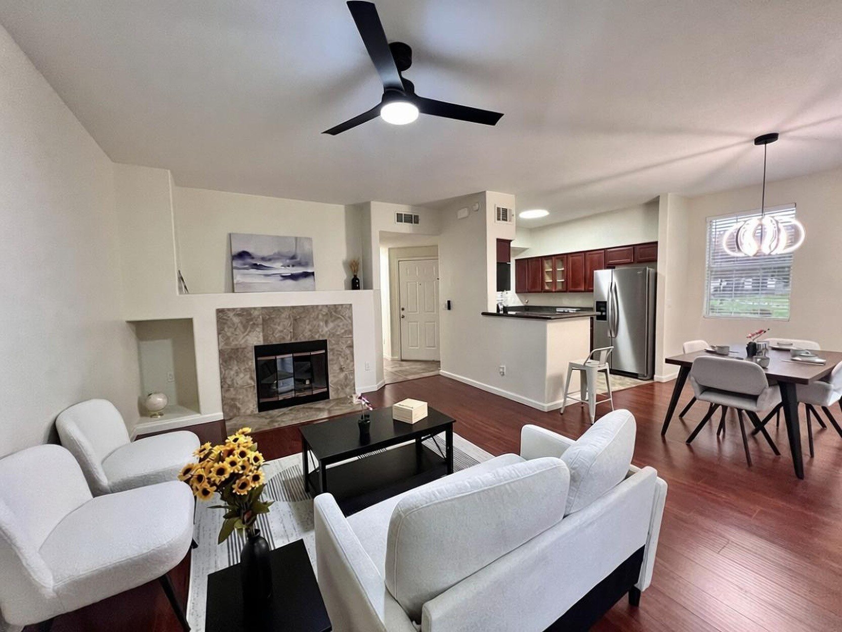 Building Photo - 1604 Queen Victoria St