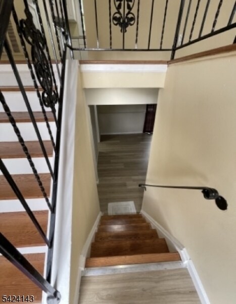 Building Photo - 337 Jamestown Rd