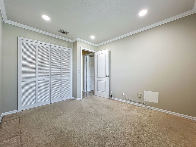 Building Photo - Elegant 4-Bed Winter Park Home with Oversized Hot Tub & Scenic Setting