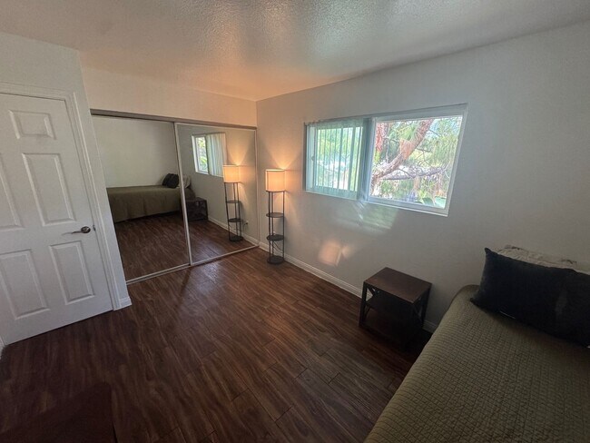 Building Photo - Newly renovated 2 bedroom, 2 bathroom condo
