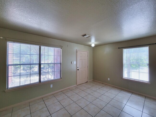 Building Photo - 21807 Aspen Mist Ln