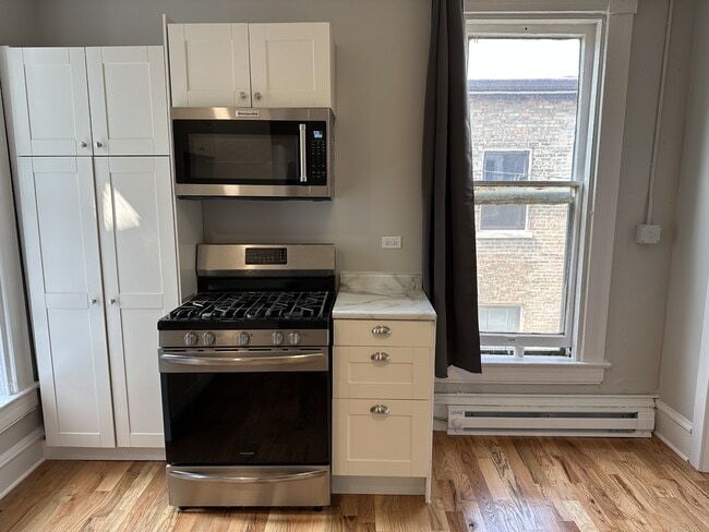 Building Photo - 278 Douglas-3