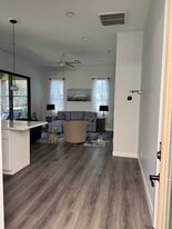 Building Photo - 1373 S Sean Dr