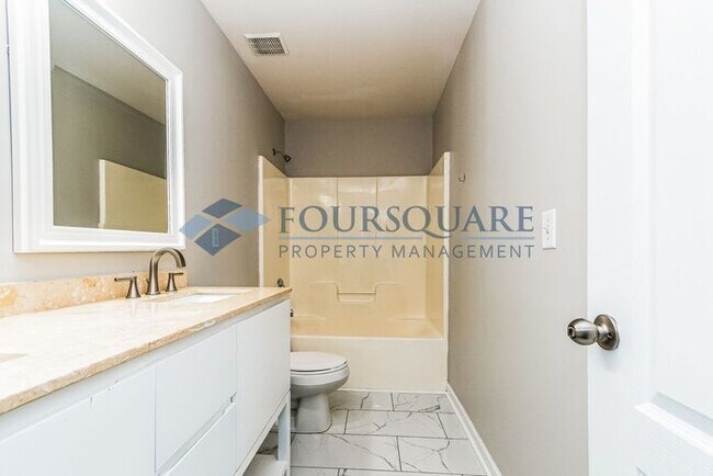 Building Photo - Inviting 5-BR / 4-BA Single-Family Home – Wakefield Neighborhood, Raleigh