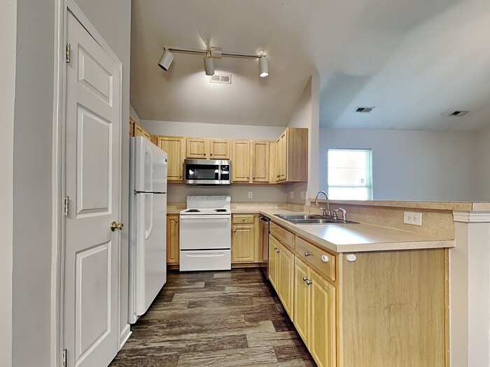 Building Photo - 6837 Ciera Nichole Ct