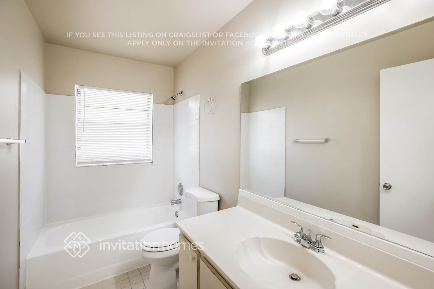 Building Photo - 10663 NW 32nd Ct