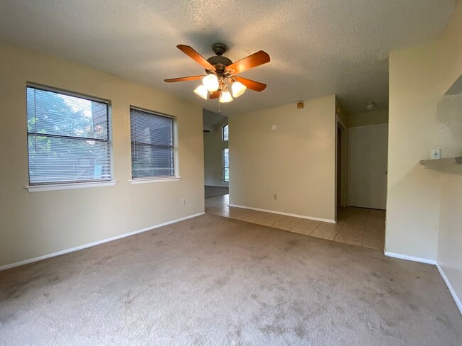 Building Photo - 10531 Golden Meadow Dr