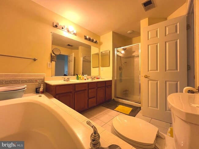 Building Photo - 6030 Helmsman Way
