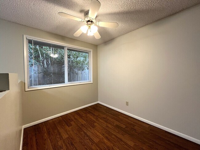 Building Photo - Bright 2-Bedroom Home with Open Living Area & Spacious Bedrooms