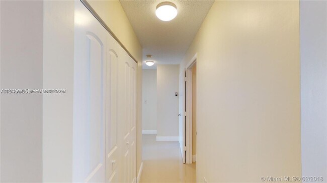 Building Photo - 240 NW 114th Ave