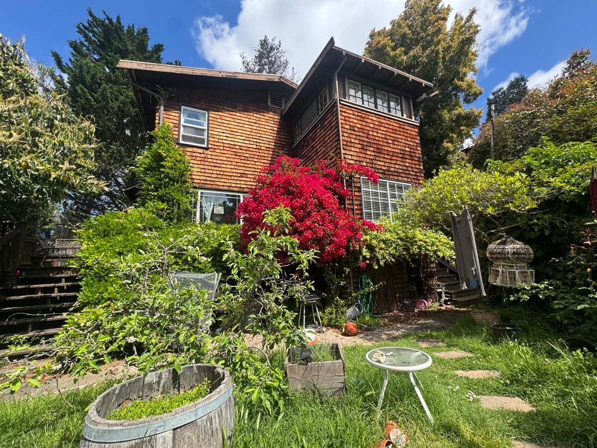 Building Photo - 2836 Derby St