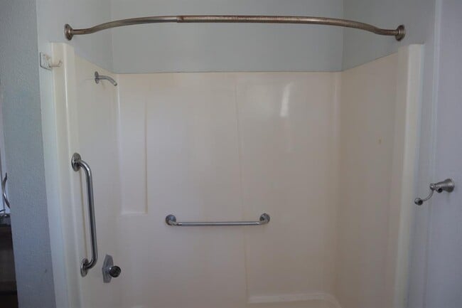 Building Photo - 851 Aspen Ln