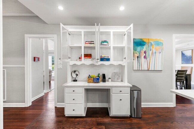 Building Photo - 441 Georgia 279-SI ID1019263P