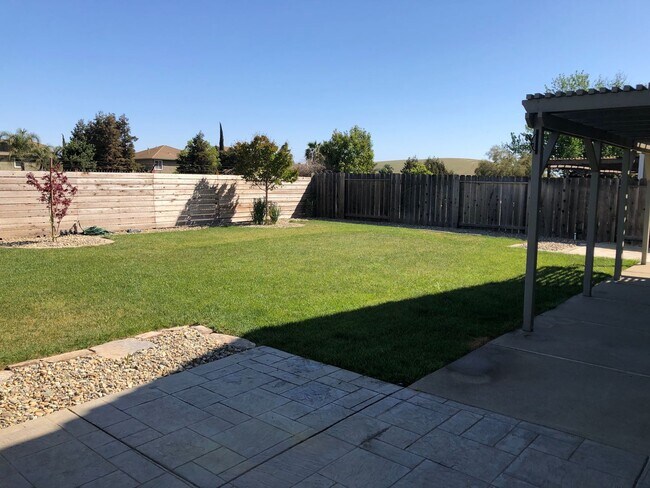 Building Photo - COMING SOON!! Foxboro neighborhood & Travis Unified School District! This beauty is a 3bed / 3 ba...