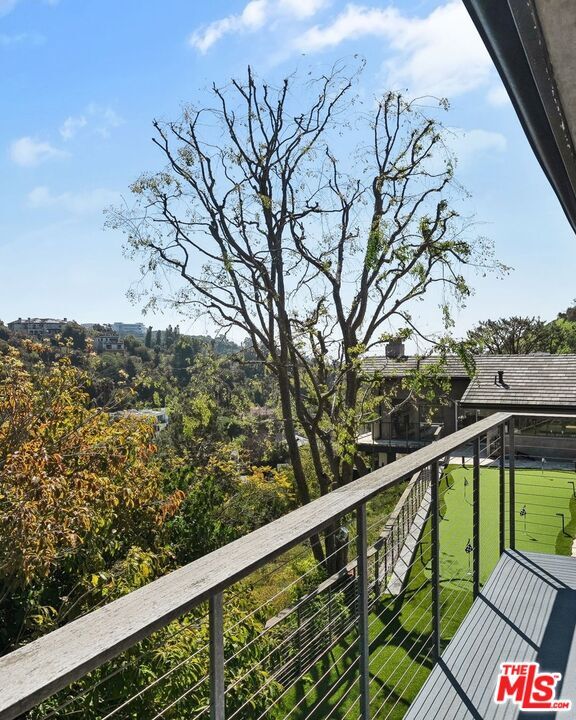 Building Photo - 1255 N Bundy Dr