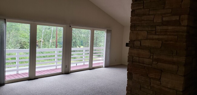 Building Photo - 515 Parkway Dr