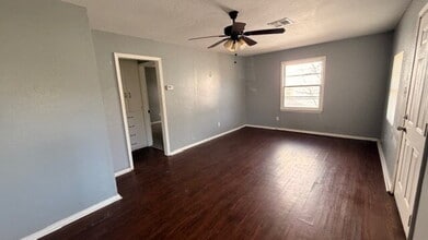 Building Photo - Modern 3-Bed Standalone Home with Private Backyard Oasis