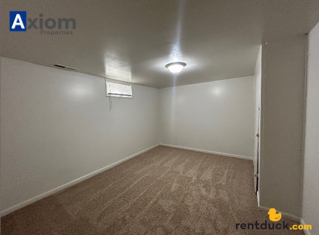 Building Photo - 1351 1/2 E Fremont-