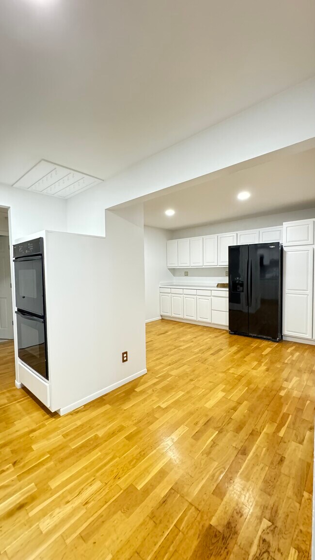 Building Photo - 12107 NE 149th St