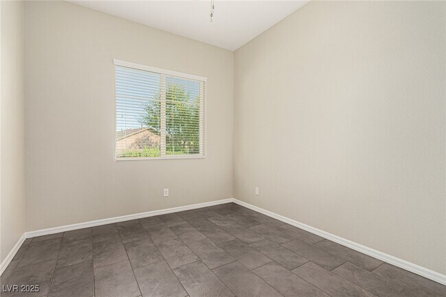 Building Photo - 2756 Leys Burnett Ave