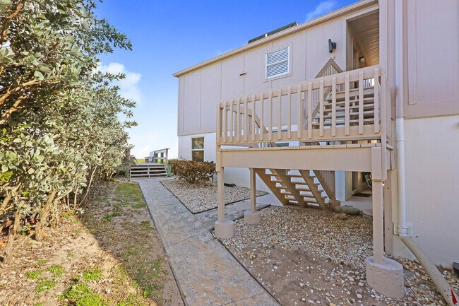 Building Photo - 1501 NE Ocean Blvd