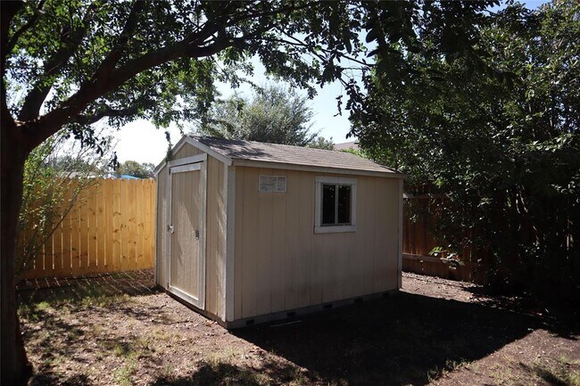 Building Photo - 209 Sunny Brook Dr