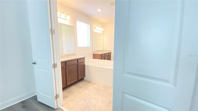 Building Photo - 5204 Citrus Leaf Blvd
