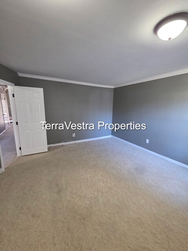 Building Photo - 3 Bed 2.5 Bath in Sicklerville! Eligible for $500 Security Deposit.