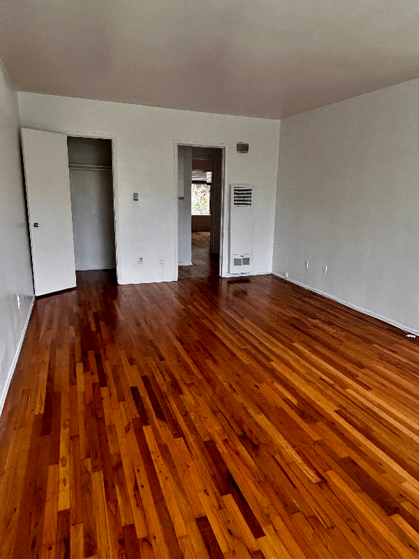 Building Photo - 4800 Beverly Blvd
