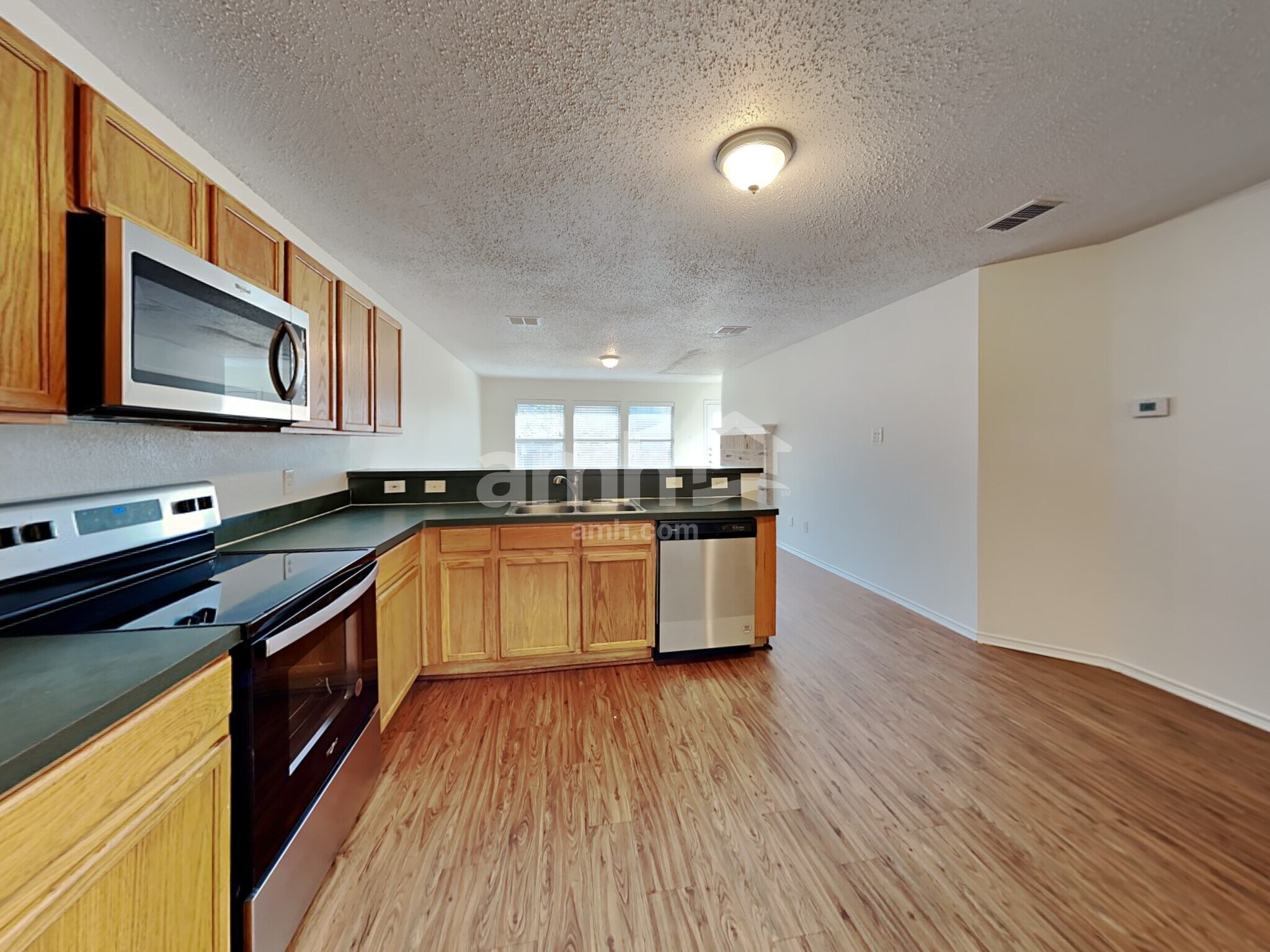 Building Photo - 1020 Chelsea Ln