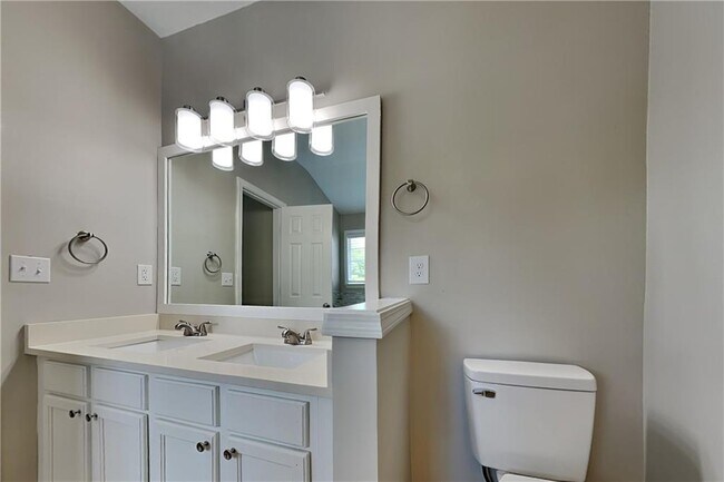 Building Photo - 457 Lily Shoals Ln