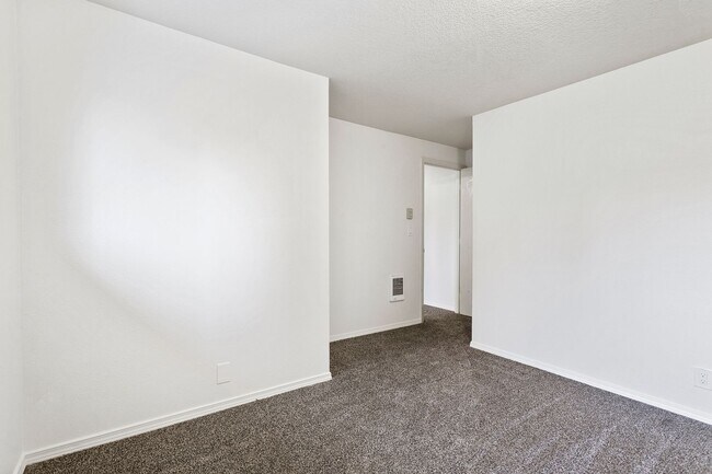 Building Photo - 367NW