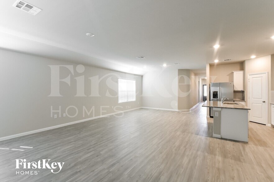 Building Photo - 6620 Hatchery Way
