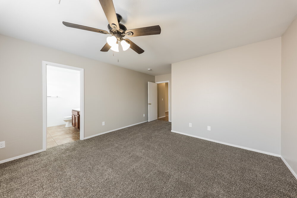 Building Photo - 10618 W Pima St