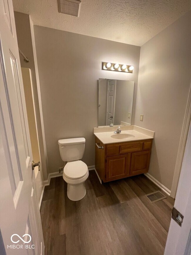 Building Photo - 4436 Victory Cir