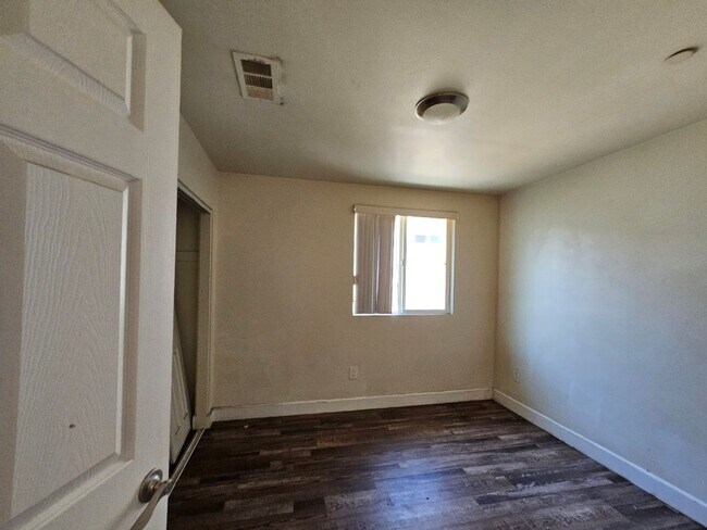 Building Photo - 23(1456,1458)