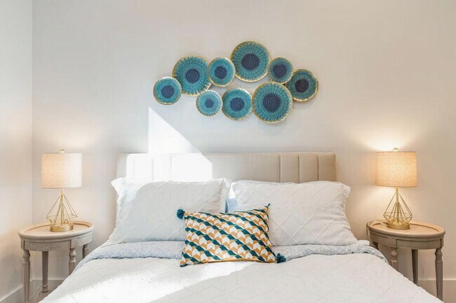 Building Photo - 115 110th Pl SE