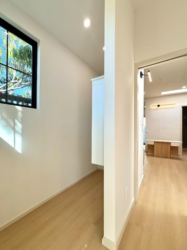 Building Photo - 3577 Louisiana St