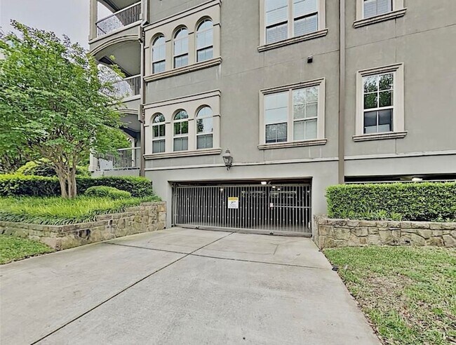 Building Photo - 4343 McKinney Ave