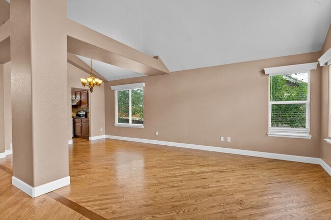Building Photo - Beautiful home with 5 bedrooms, 3 1/2 bathrooms, 3-car garage available now!