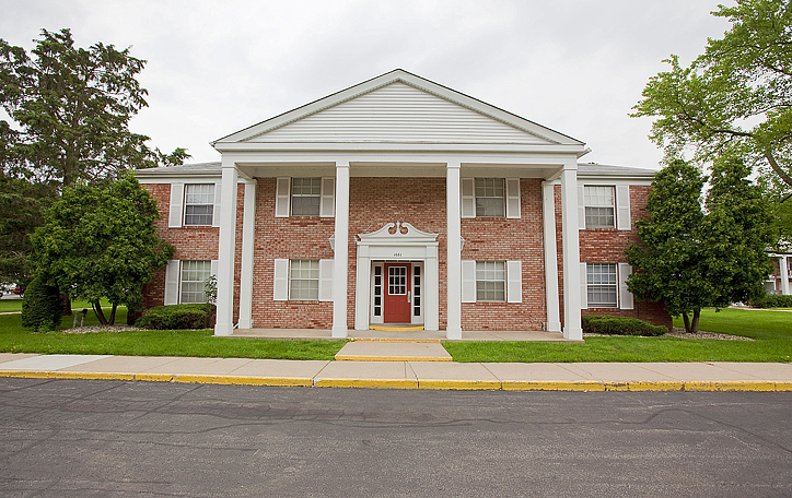 Primary Photo - Riverside North Apartments