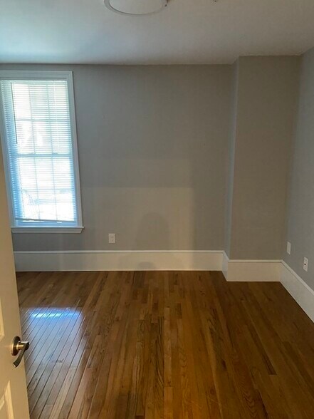 Building Photo - 59 Marshall St