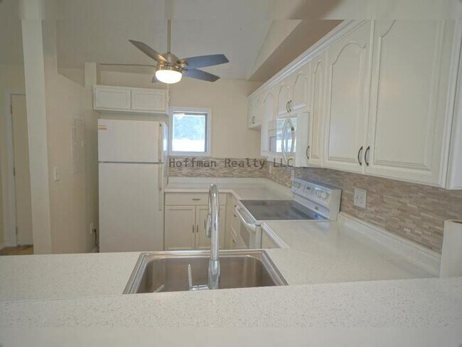 Building Photo - 2-Bed, 2-Bath Condo in Meadowood Community Temple Terrace